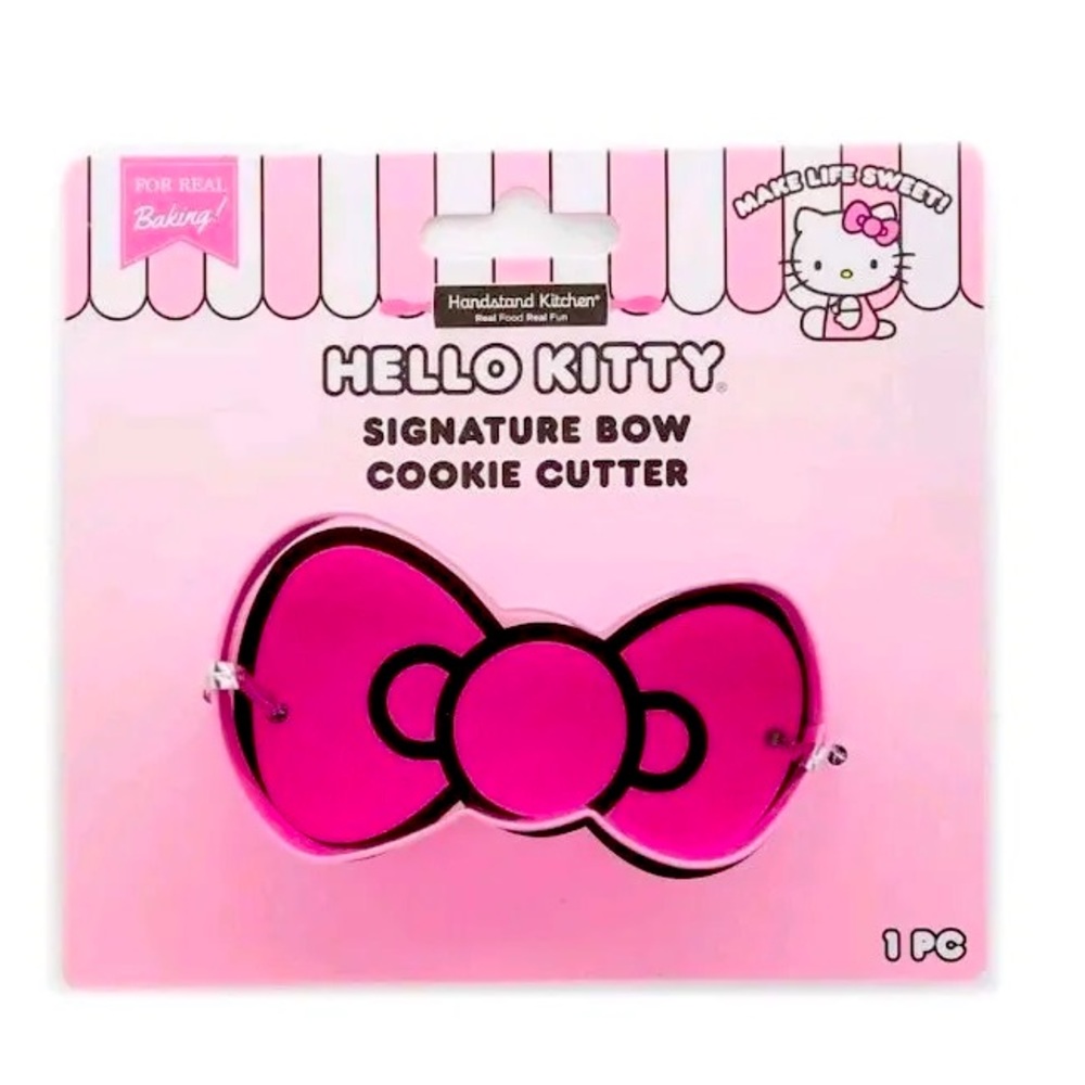 Hello Kitty Signature Bow Cookie Cutter